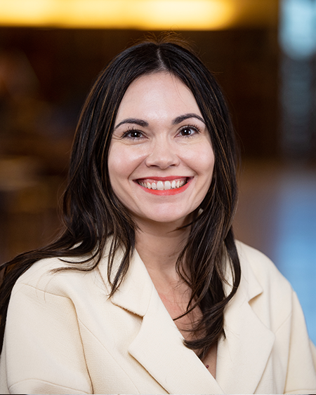 Headshot of Michele Leal Farah.
