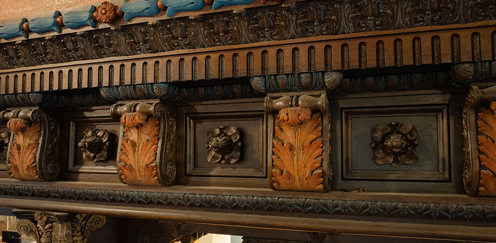 Close up of decorative molding in an HPL building.