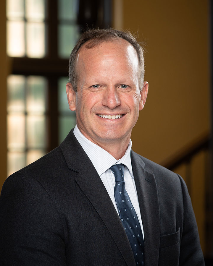 Headshot of Jason Smith.